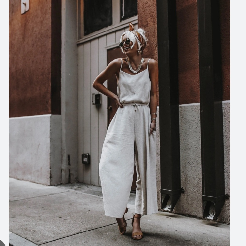 Linen jumpsuit. CandidlyChan